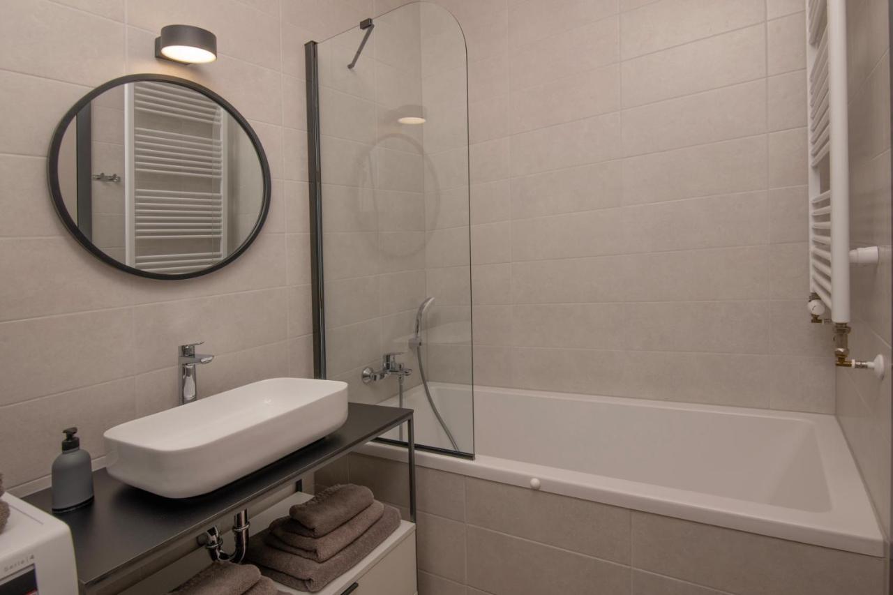 Apartmán Family & Friends - Floor - Free Parking *
